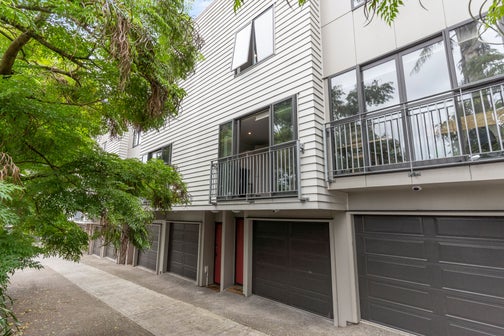 9/1902 Great North Road, Avondale, Auckland