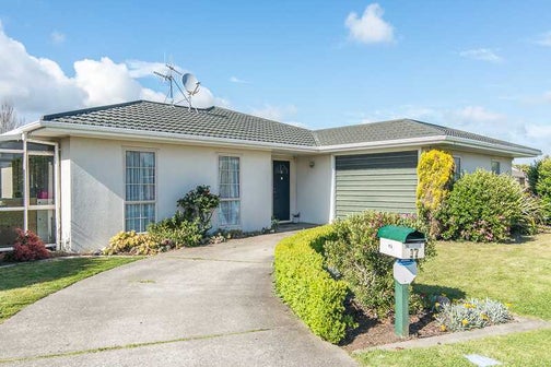 17 Heihei Place, Paraparaumu