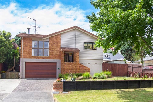 36 Orinda Close, Botany Downs, Auckland