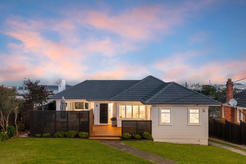 1/92 Ocean View Road, Northcote, Auckland