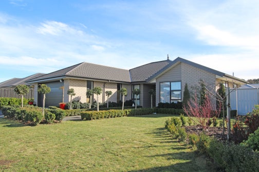 8 Rossall Crescent, Rolleston, Rolleston