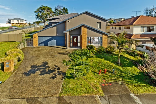 93 Medallion Drive, Oteha, Auckland