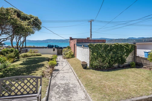 83 Marine Parade, Seatoun, Wellington