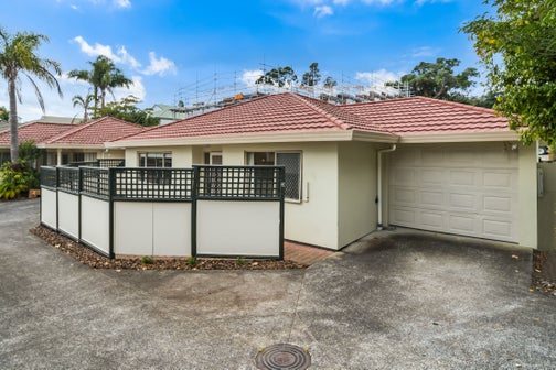 2/692 Whangaparaoa Road, Stanmore Bay, Whangaparaoa