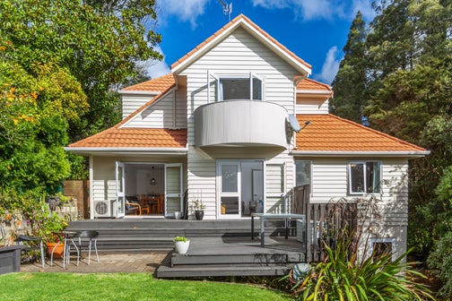 31 West Lynn Road, Titirangi, Auckland