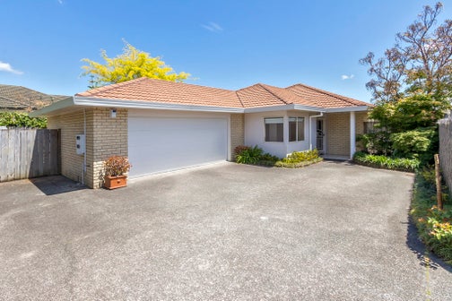 2/13 Ardagh Place, Dannemora, Auckland