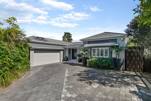 2/9 Vincent Road, Northcote Point, Auckland