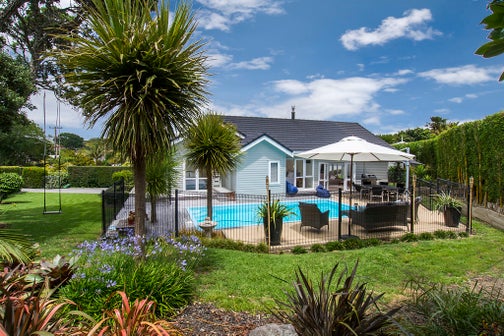 10 Marine Parade, Mellons Bay, Auckland