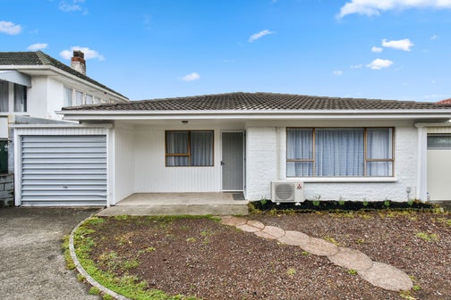 2/16 Churchill Avenue, Manurewa, Auckland