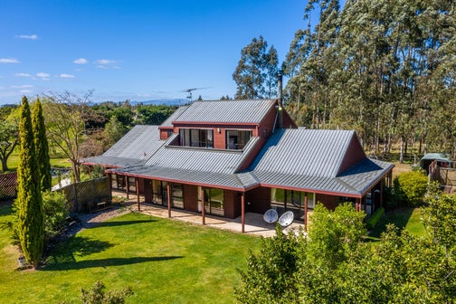 803 Sandy Knolls Road, Christchurch