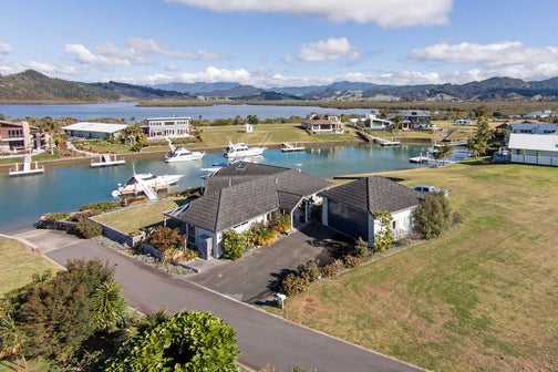 155 South Highway West, Whitianga