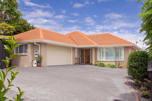 25 Gillett Place, Botany Downs, Auckland