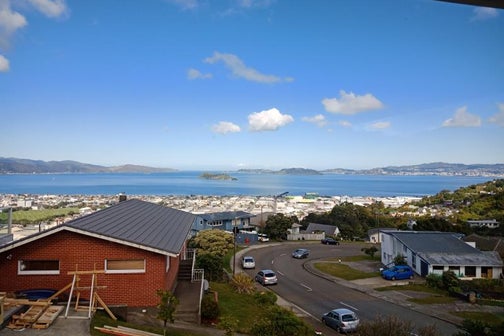 102 Dowse Drive, Maungaraki, Lower Hutt