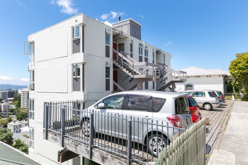 1A/20 Maarama Crescent, Aro Valley, Wellington