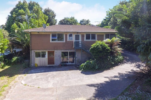 8 Tableau Place, Totara Vale, Auckland