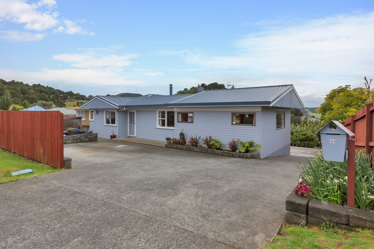44 Crawford Crescent, Kamo, Whangarei - Carousel 1
