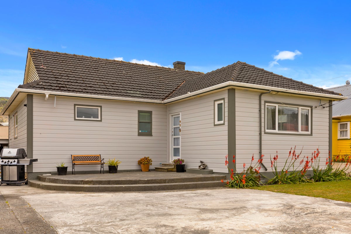 129 Reynolds Street, Taita, Lower Hutt - Carousel 1