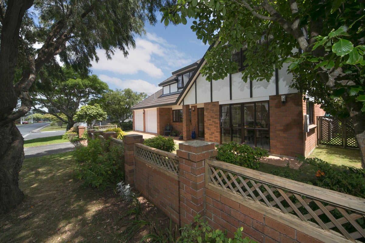2/19 Hollywood Avenue, Epsom, Auckland - Carousel 2