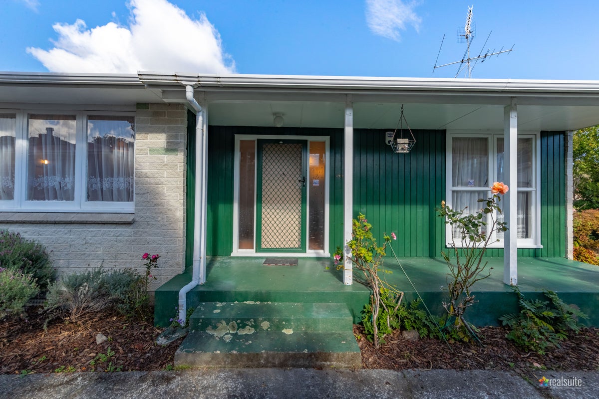2/49 MEREMERE ST, Wainuiomata, Lower Hutt - Carousel 1