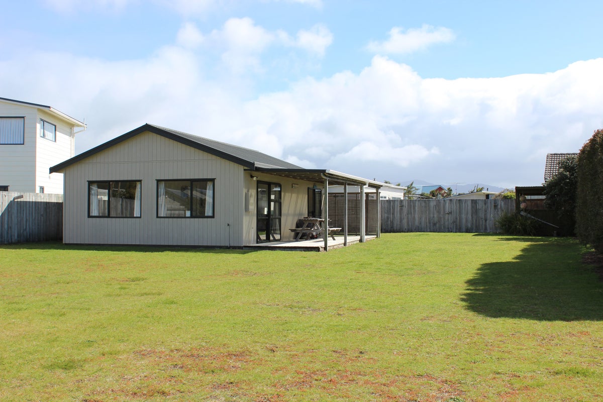 105 Puka Crescent, Matarangi - Carousel 1