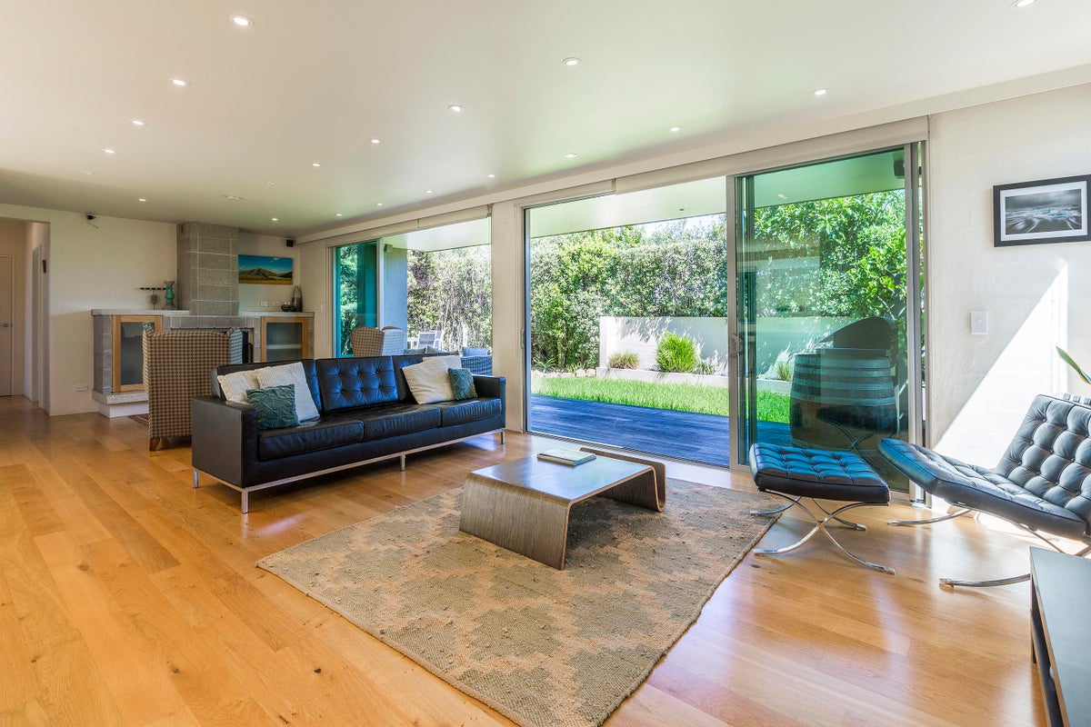 34 Trig Hill Road, Onetangi, Waiheke Island - Carousel 1