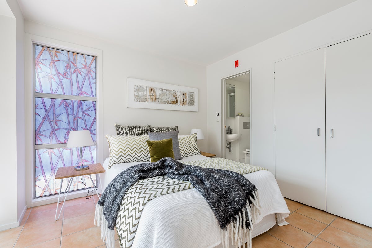 10/8 Clayton Street, Newmarket, Auckland - Carousel 10