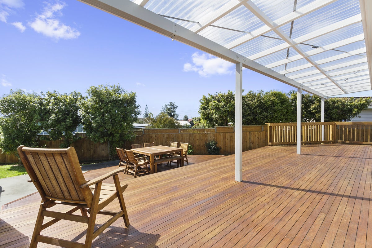 1 Matapouri Road, Mangere Bridge, Auckland - Carousel 2