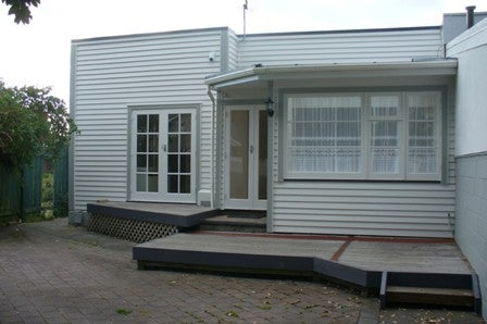 1/2 Cornwall Street, Hutt Central, Lower Hutt - Carousel 1