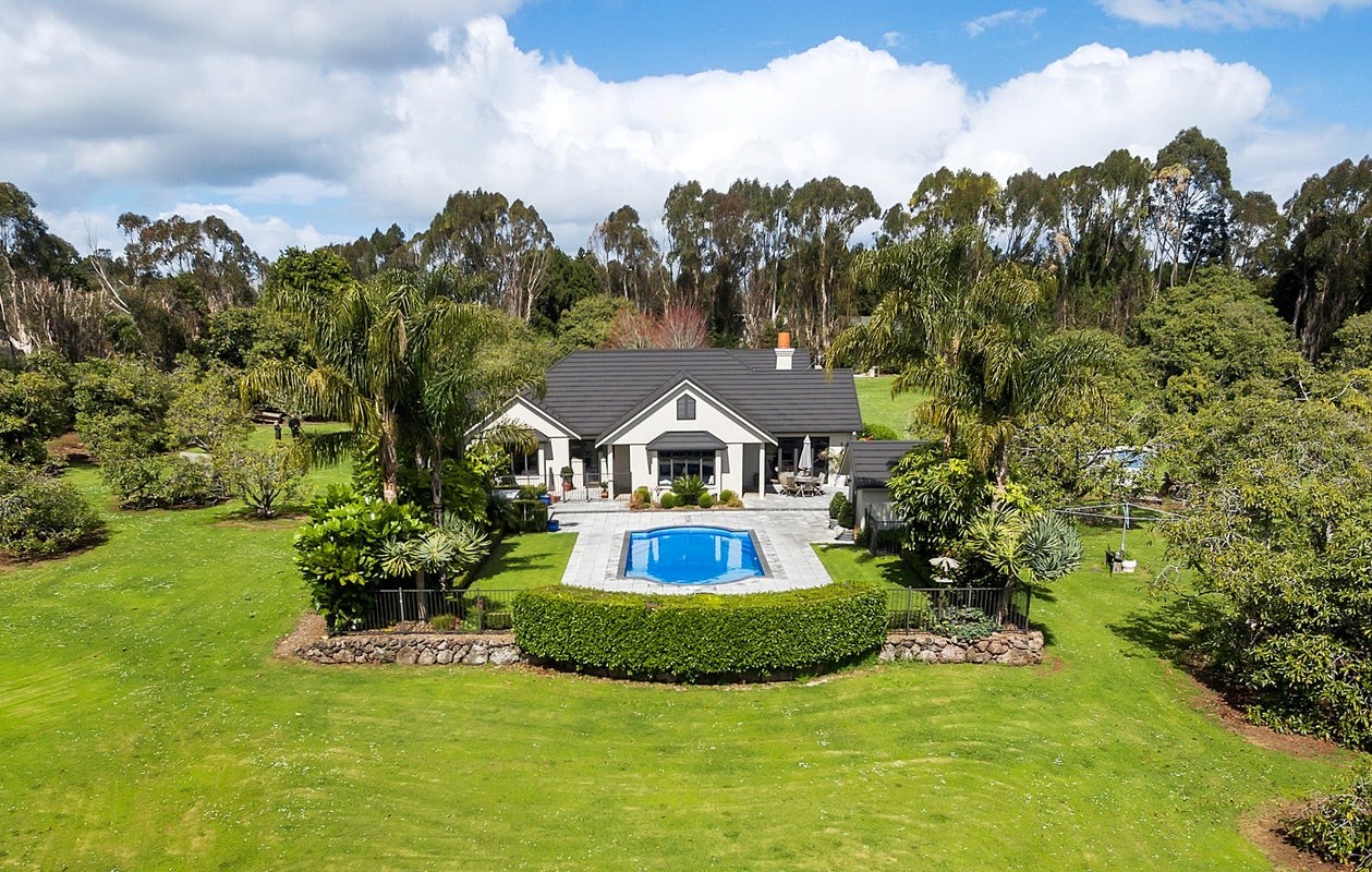 80 Cemetery Road, Whangarei - Carousel 1