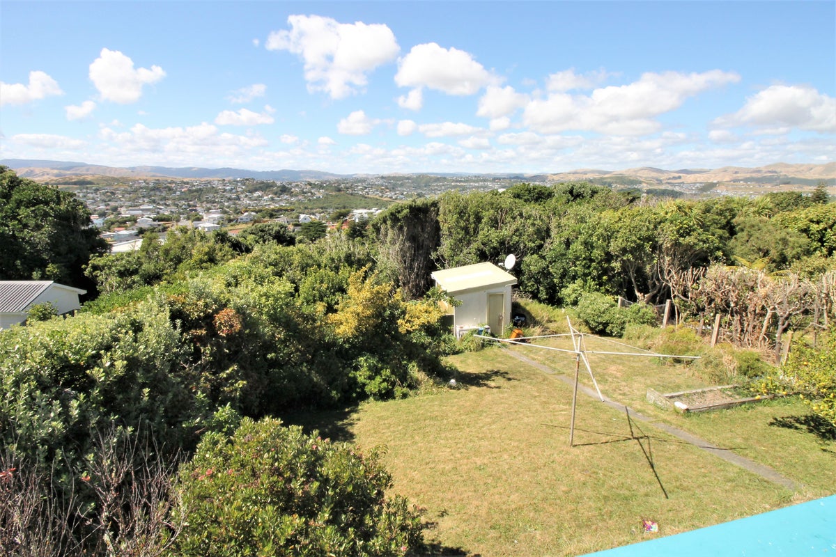 32 Pikarere Street, Titahi Bay, Porirua - Carousel 19