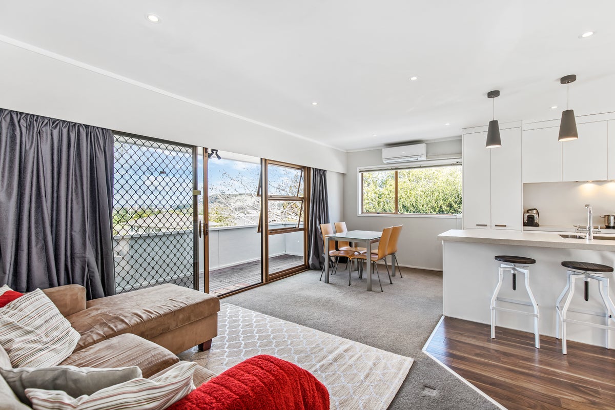 1 Tisdall Crescent, St Johns, Auckland - Carousel 10