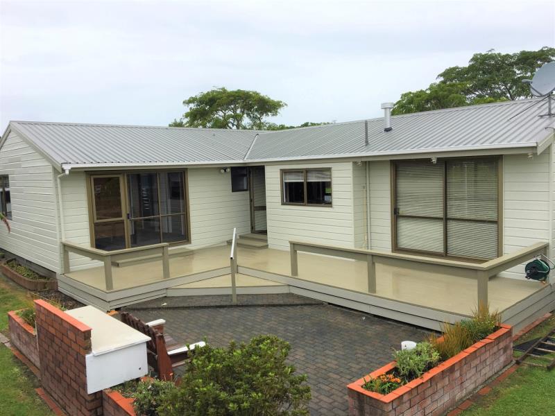 5 Evanda Crescent, Conifer Grove, Takanini - Carousel 1