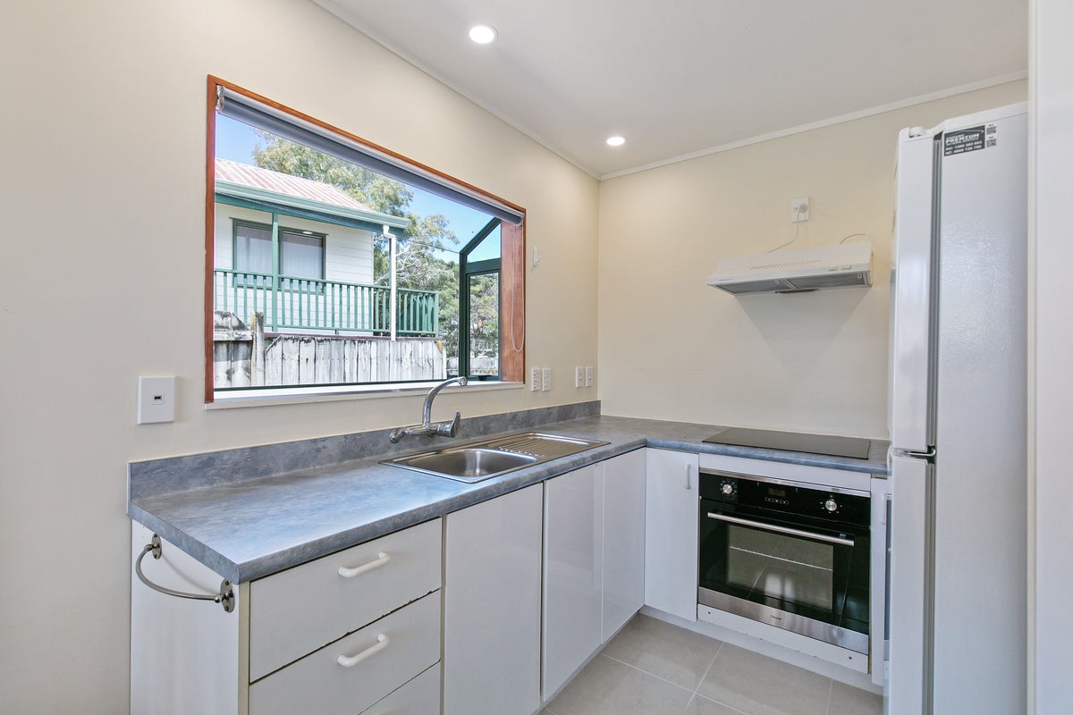 79C Woodglen Road, Glen Eden, Auckland - Carousel 2