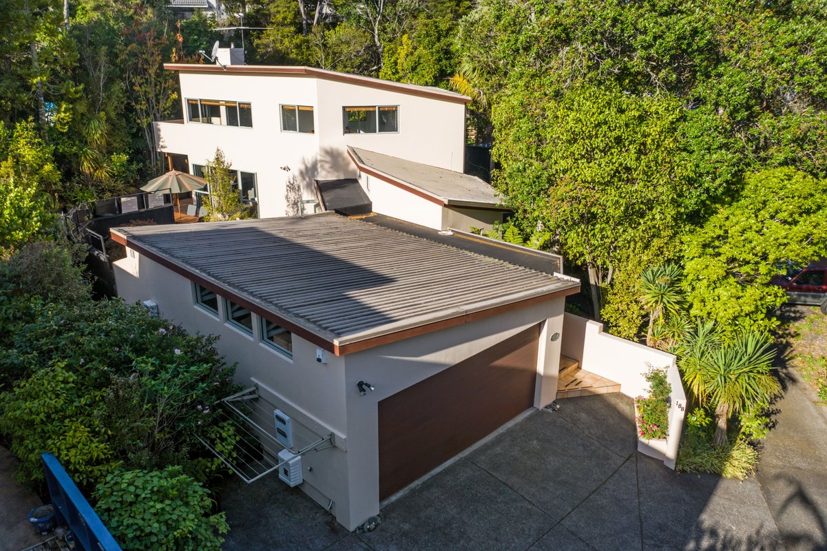 188 Cliff View Drive, Green Bay, Auckland - Carousel 2