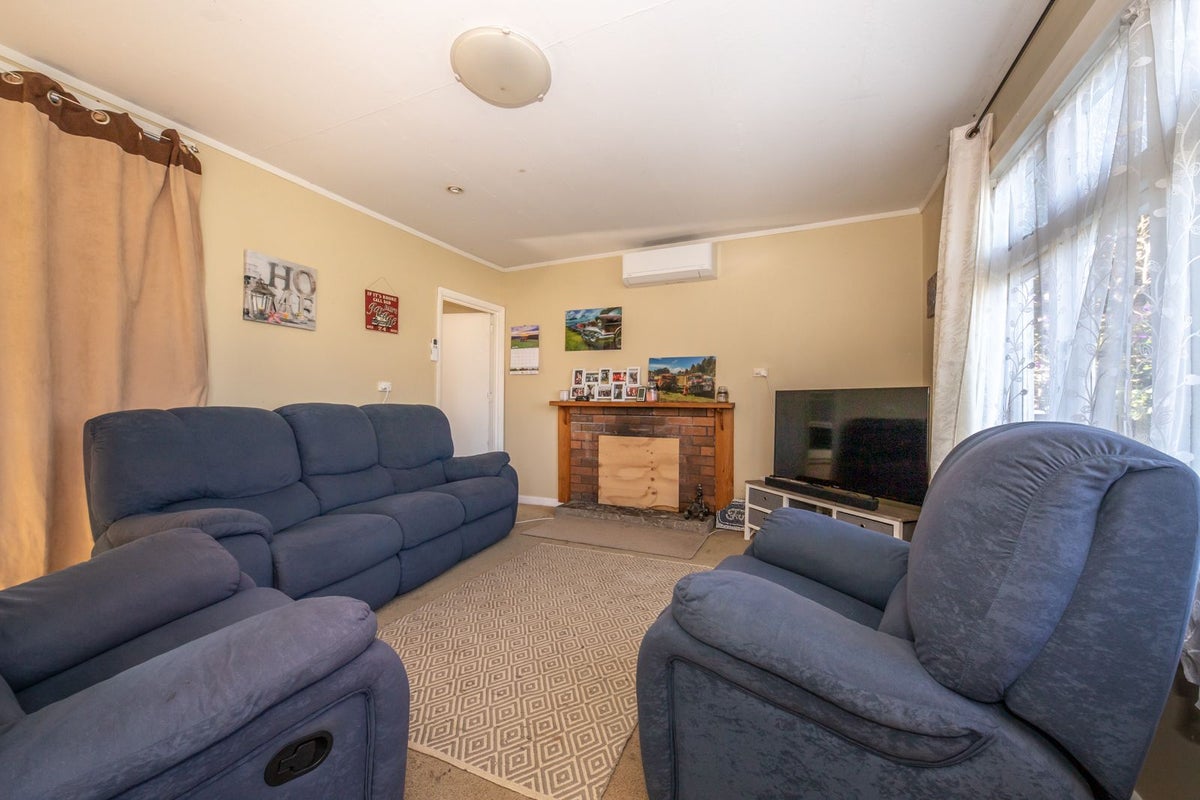 13 Tasman Street, Carters Beach, Westport - Carousel 2