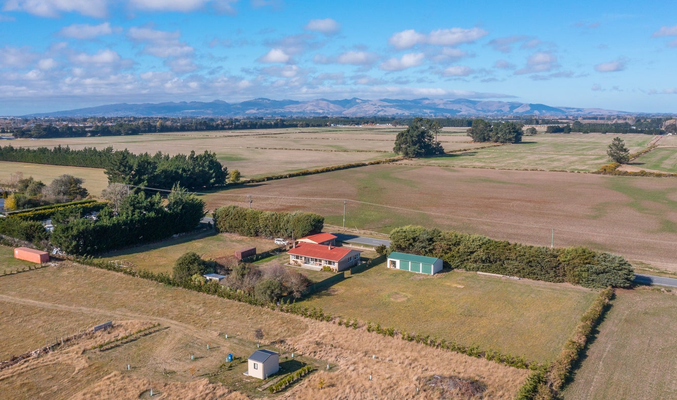 370 Maddisons Road, Christchurch - Carousel 1