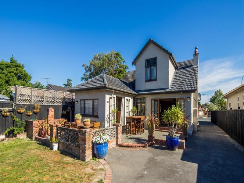 121 Knights Road, Hutt Central, Lower Hutt - Carousel 1