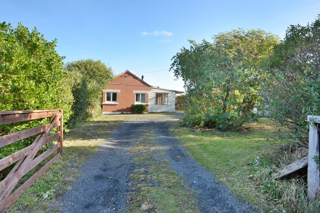 20 Scroggs Hill Road, Brighton, Dunedin - Carousel 1