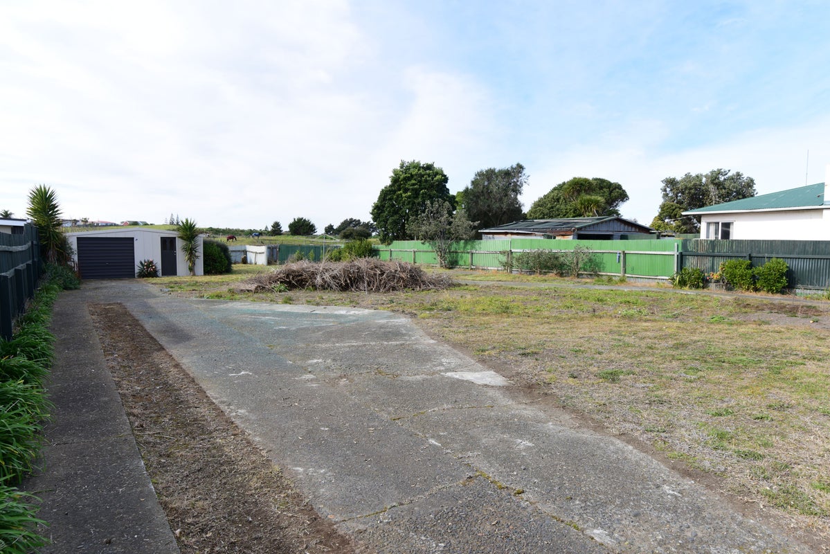 22A Polson Street, Castlecliff, Whanganui - Carousel 1