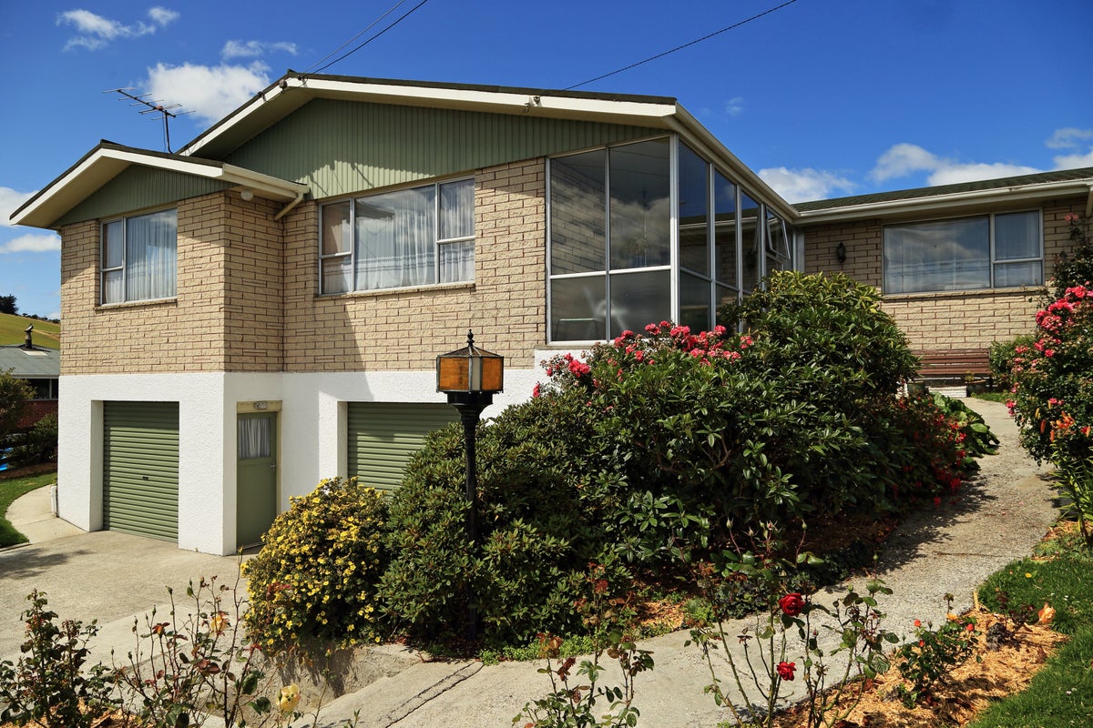 8 Cambridge Street, Balclutha - Carousel 1