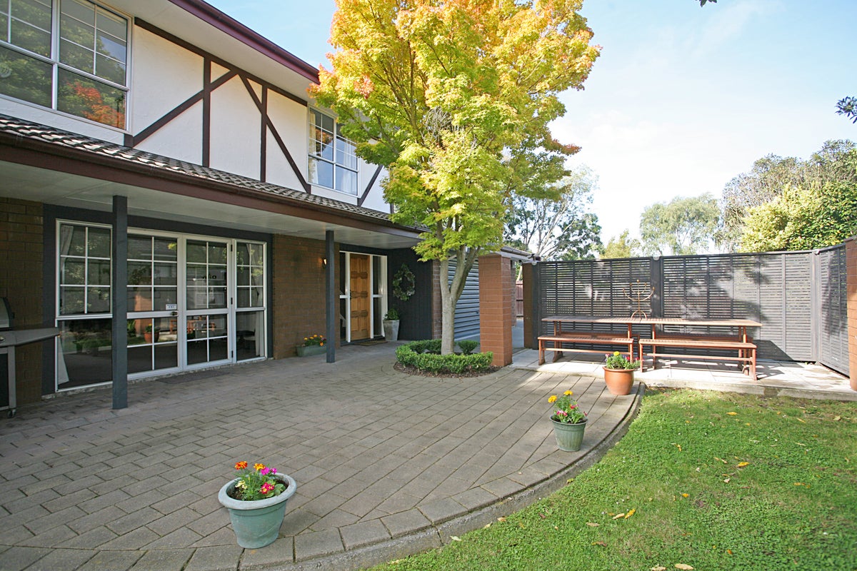 6A Calbreath Place, Russley, Christchurch - Carousel 1
