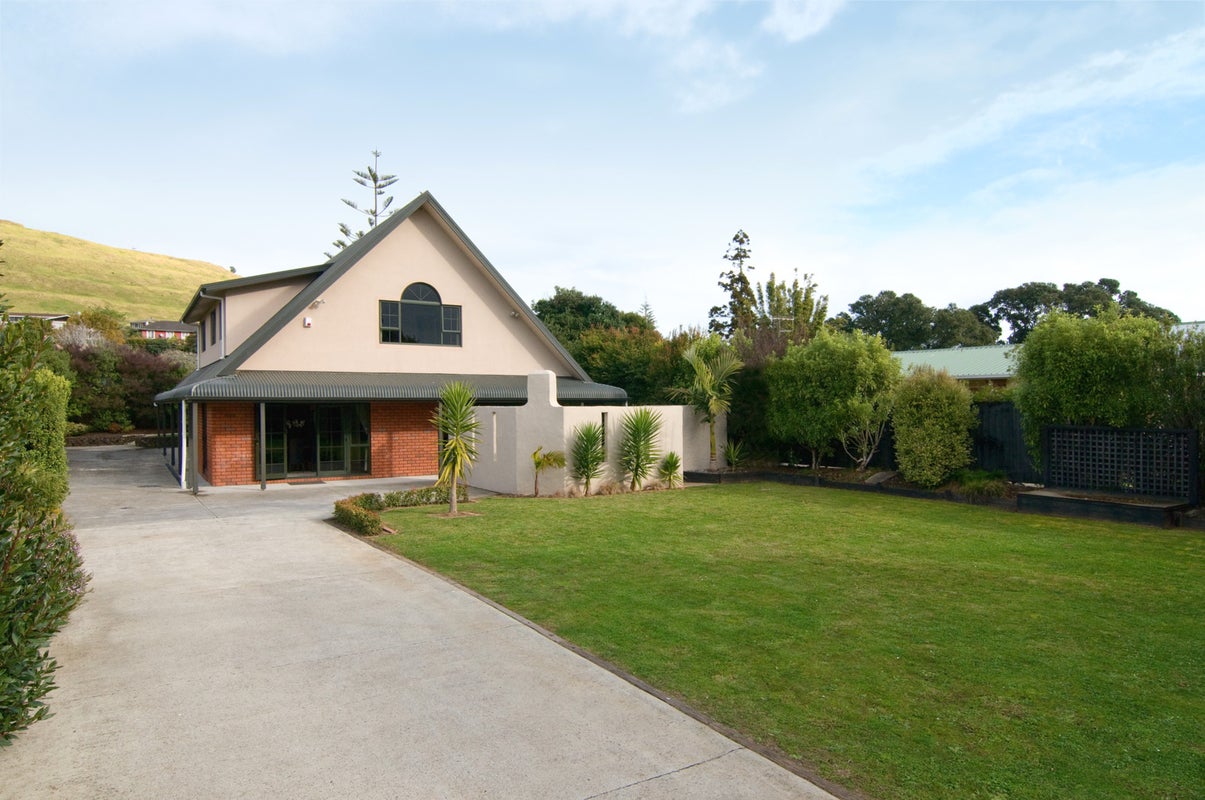 47A Mcintyre Road, Mangere Bridge, Auckland - Carousel 1