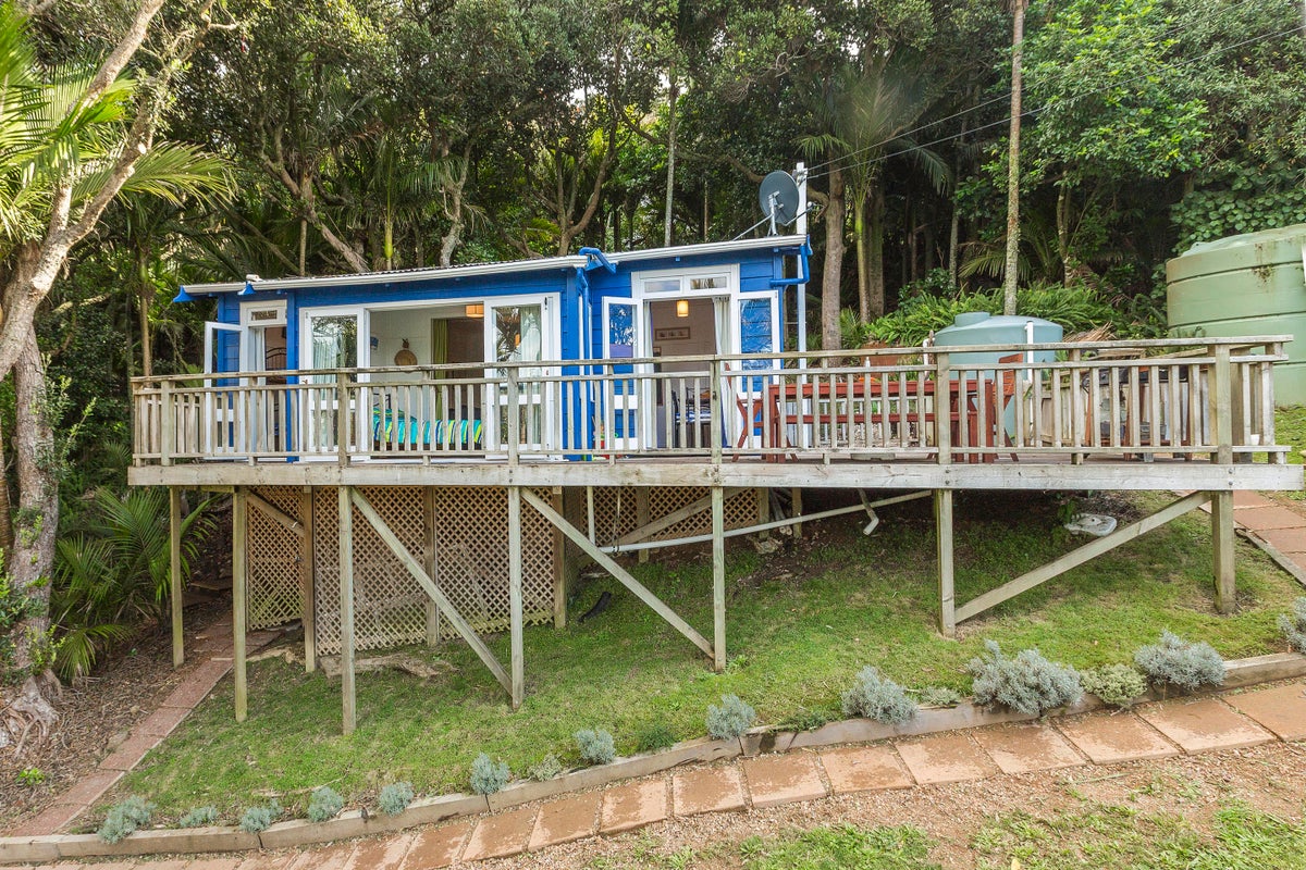 14 Fourth Avenue, Onetangi, Waiheke Island - Carousel 10