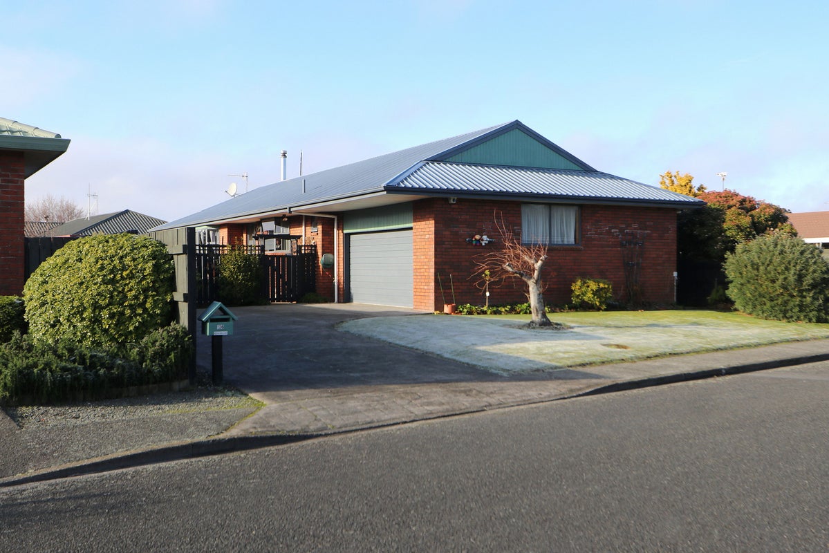 126 Kildare Drive, Waikiwi, Invercargill - Carousel 1