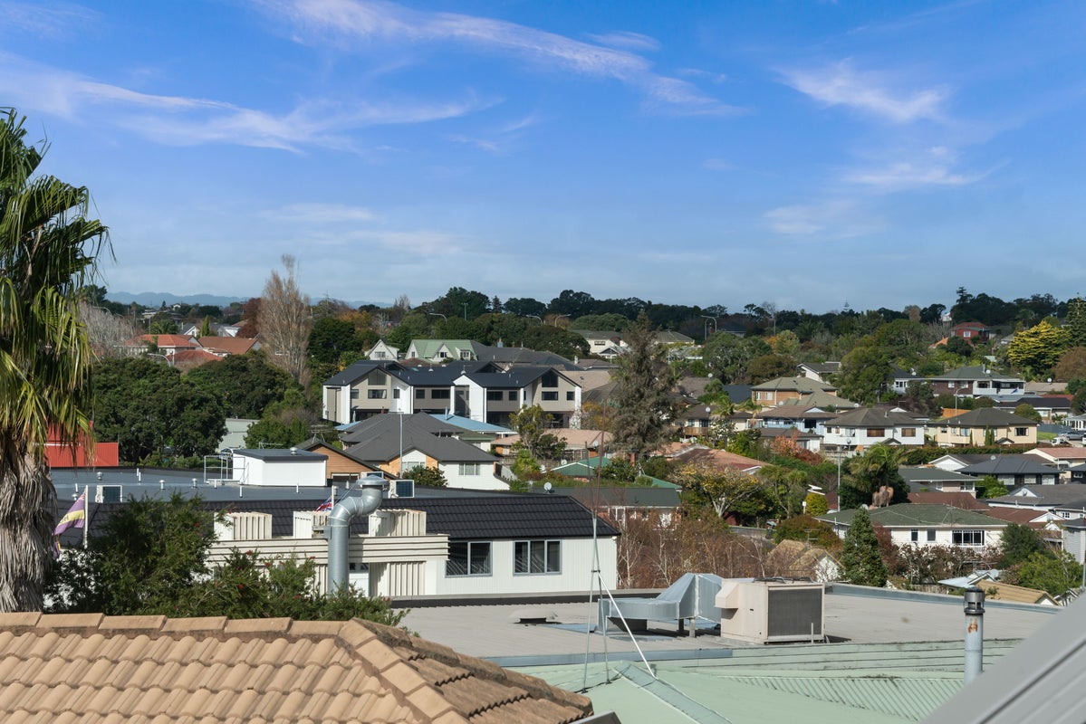 20C Waterloo Street, Howick, Auckland - Carousel 36