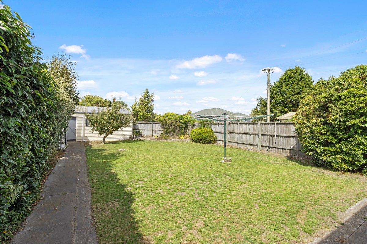 16 Burwood Road, Burwood, Christchurch - Carousel 12