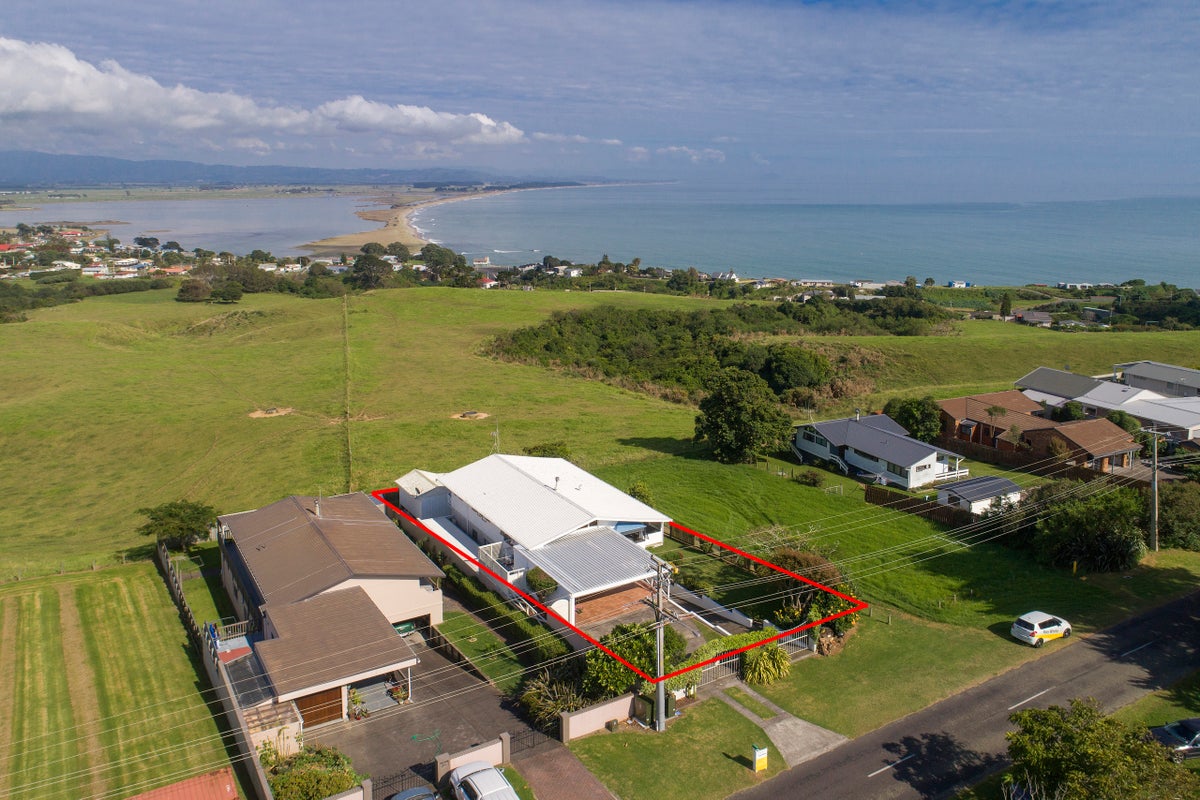 34 Arawa Avenue, Maketu, Te Puke - Carousel 1
