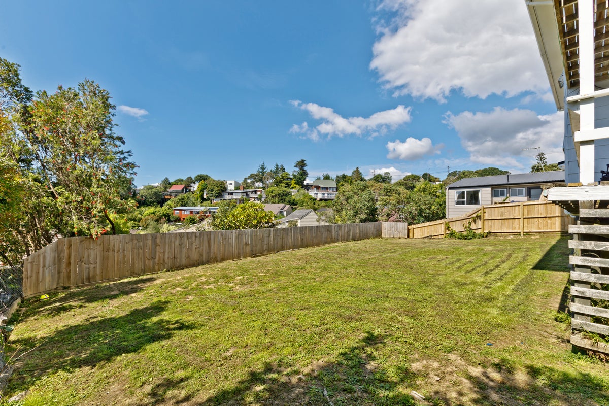 1/155 Oaktree Avenue, Browns Bay, Auckland - Carousel 2