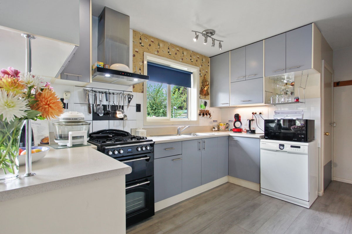 10 Charlcott Street, Burnside, Christchurch - Carousel 2
