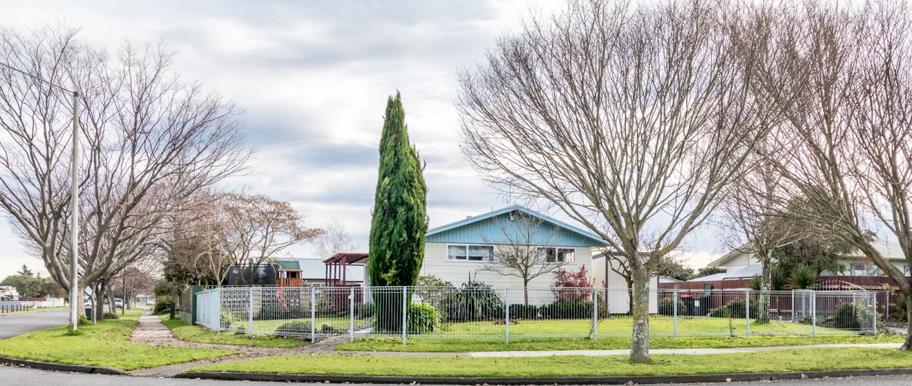 44 Kingsley Drive, Flaxmere, Hastings - Carousel 1